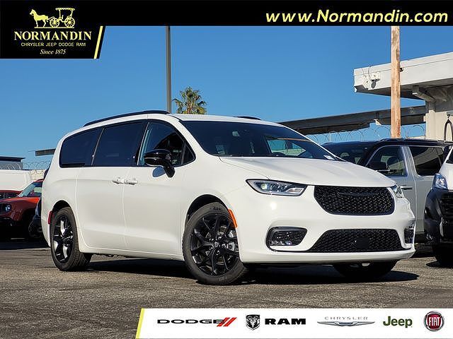 2026 CHRYSLER Pacifica