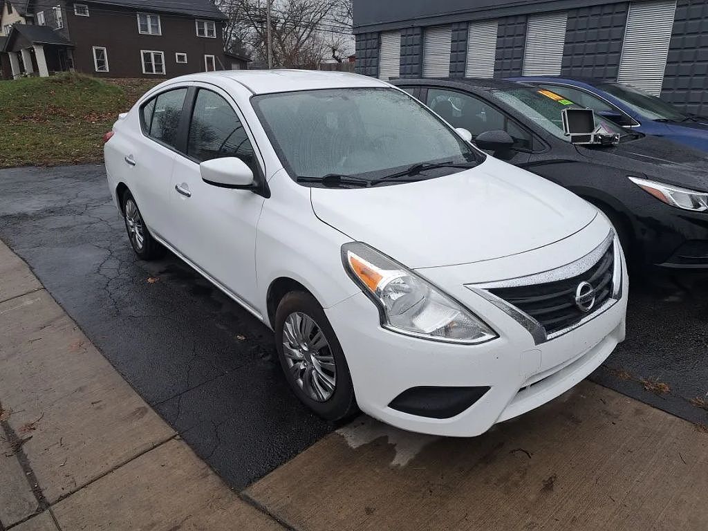 2016 NISSAN Versa