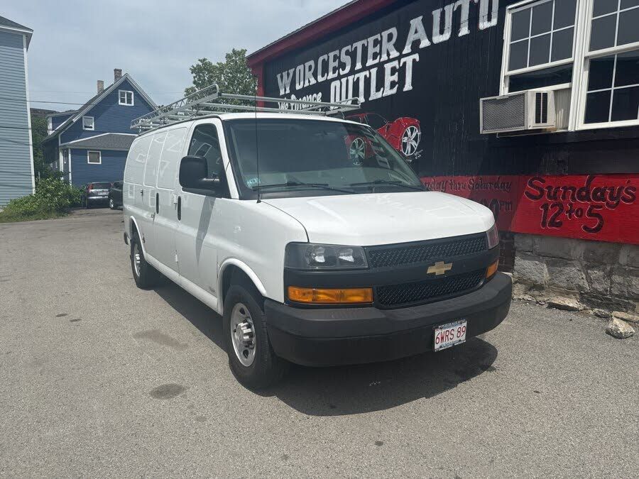 2019 CHEVROLET Express