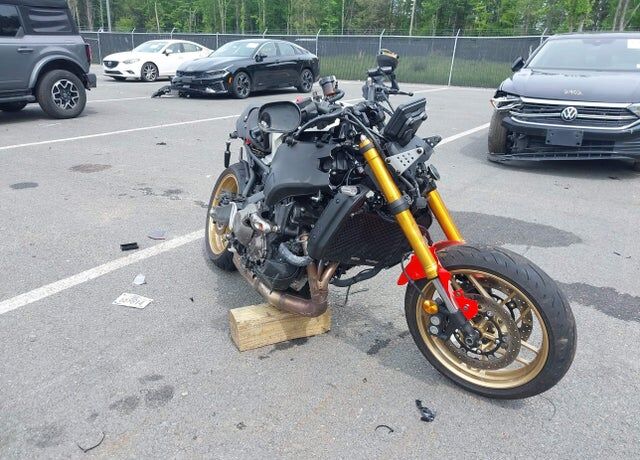 2025 YAMAHA MTM890