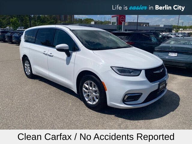2023 CHRYSLER Pacifica