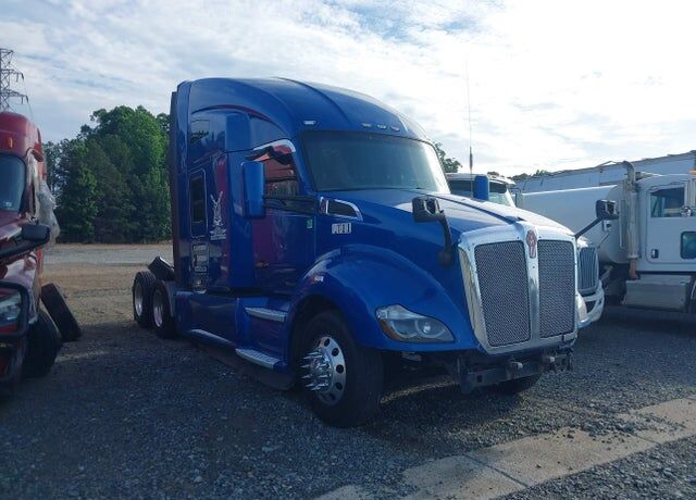 2017 KENWORTH T680