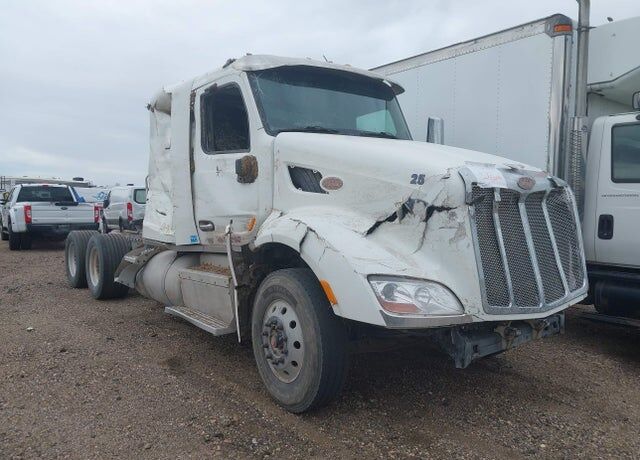 2016 PETERBILT 579
