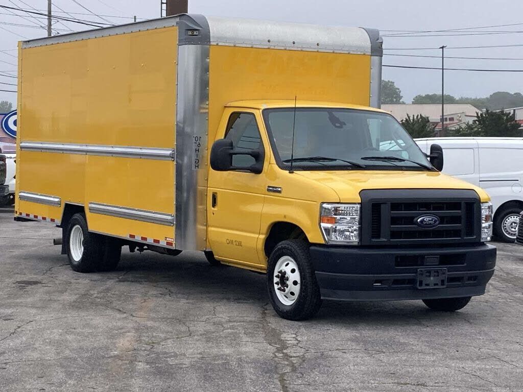 2022 FORD E-350
