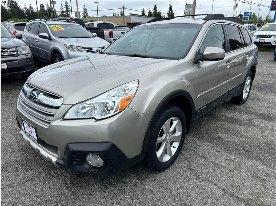 2014 SUBARU Outback