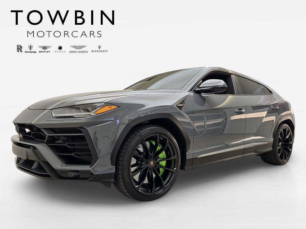 2022 LAMBORGHINI URUS
