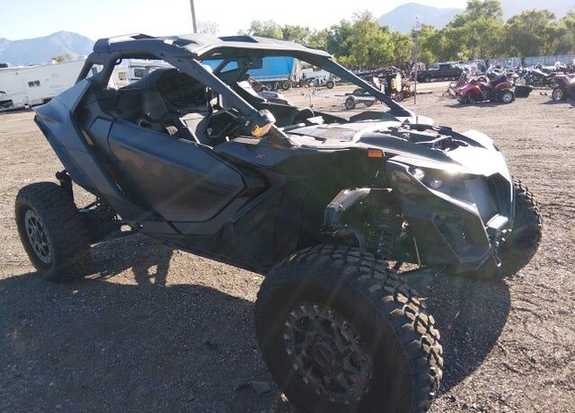 2025 CAN-AM Maverick R