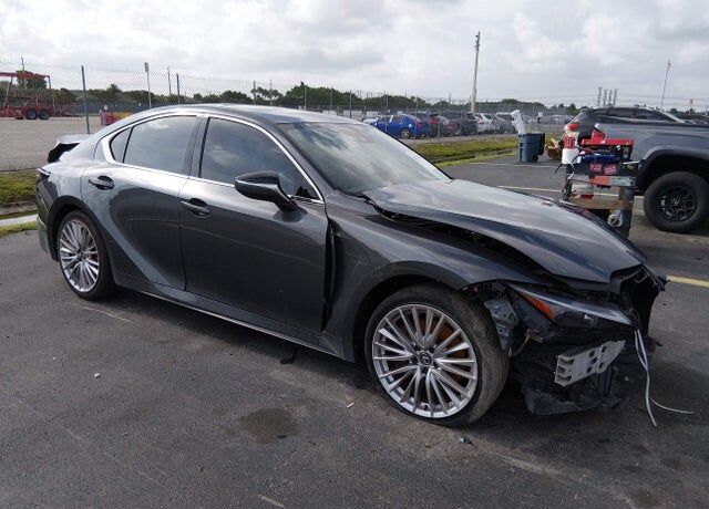 2023 LEXUS IS