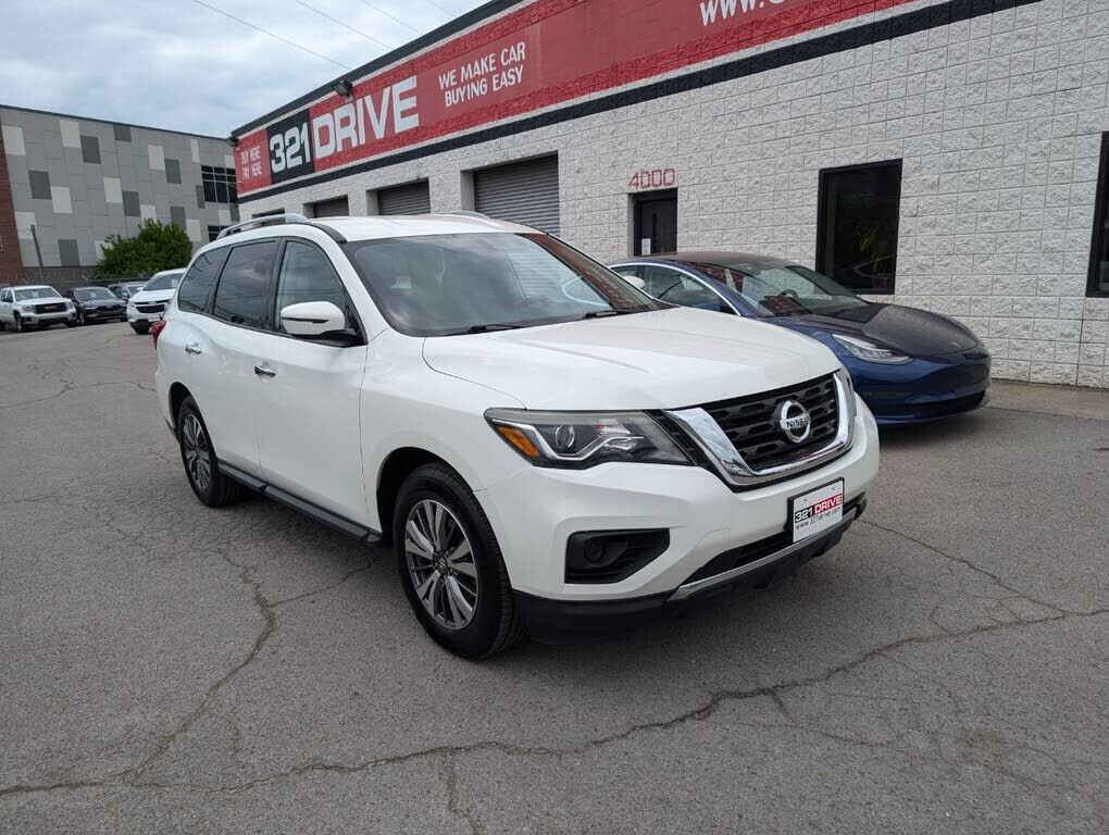 2020 NISSAN Pathfinder
