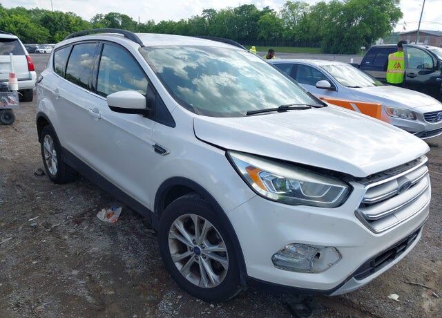 2017 FORD Escape