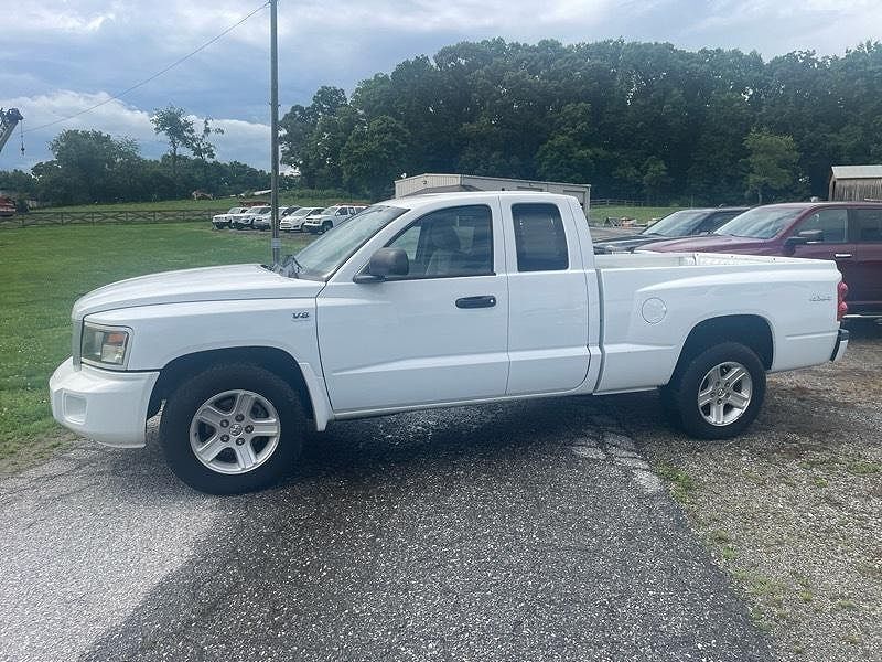 2011 DODGE Dakota