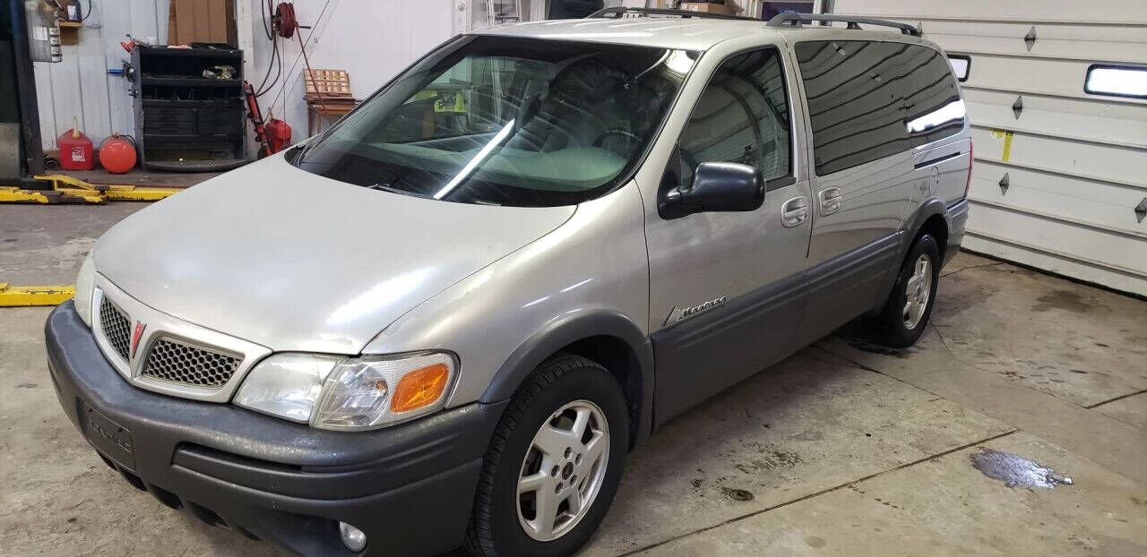 2004 PONTIAC Montana