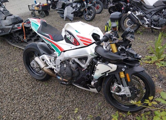 2020 APRILIA RSV4