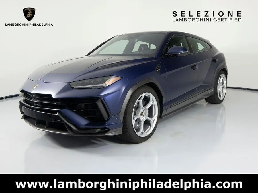 2023 LAMBORGHINI URUS