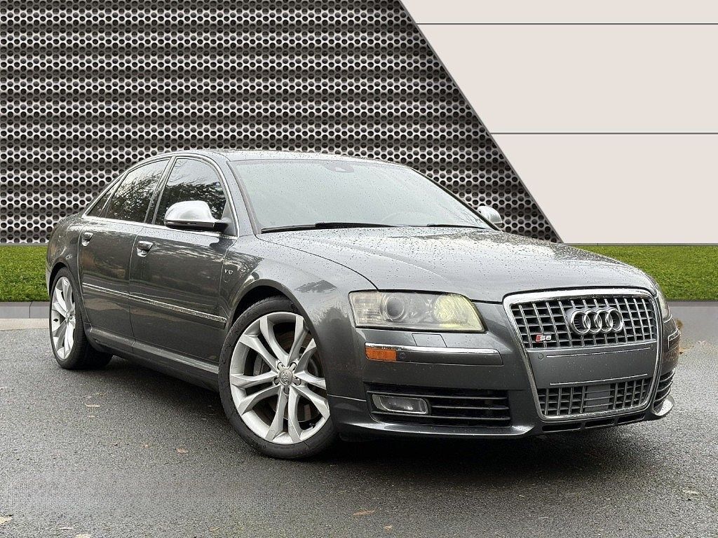 2009 Audi S8
