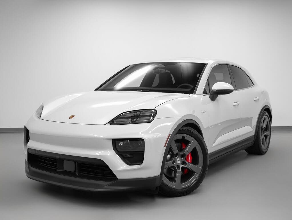 2025 PORSCHE Macan