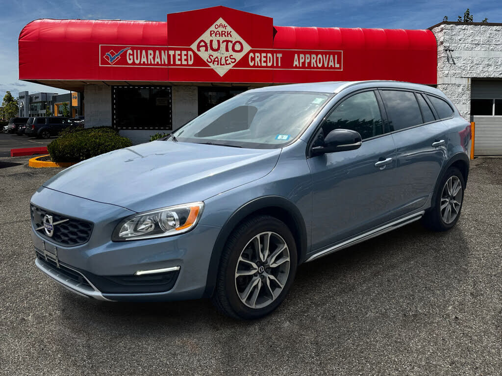 2018 VOLVO V60