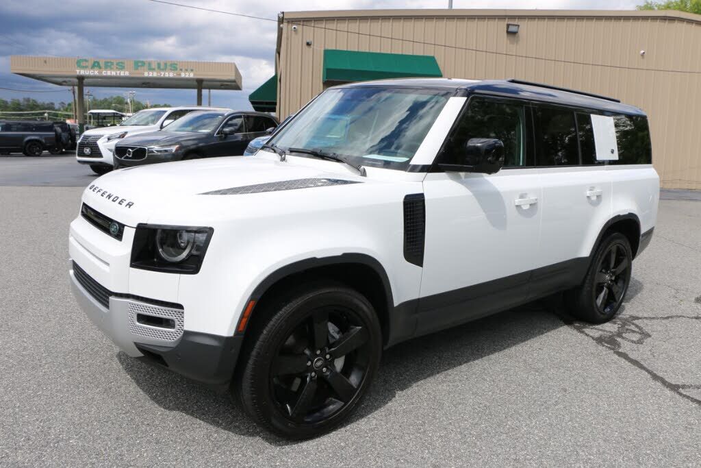 2023 LAND ROVER Defender