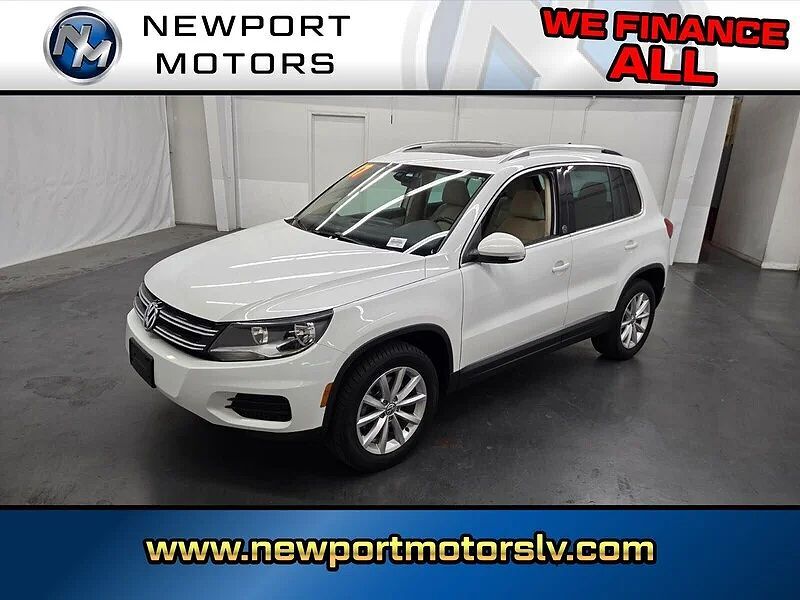 2017 VOLKSWAGEN Tiguan