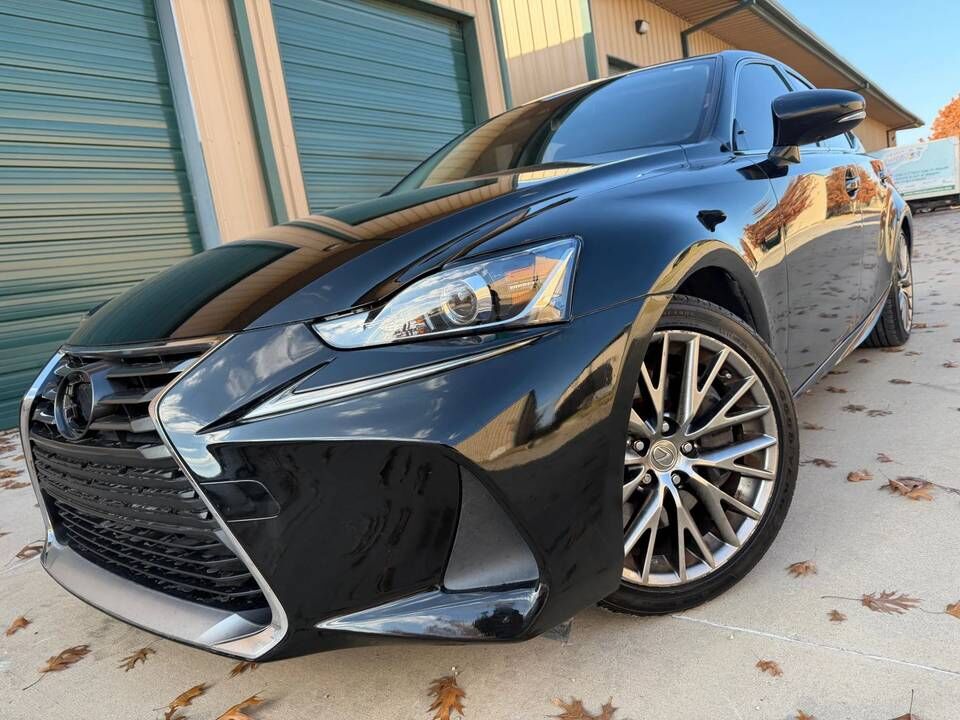 2017 LEXUS IS