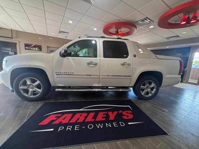 2013 CHEVROLET Avalanche