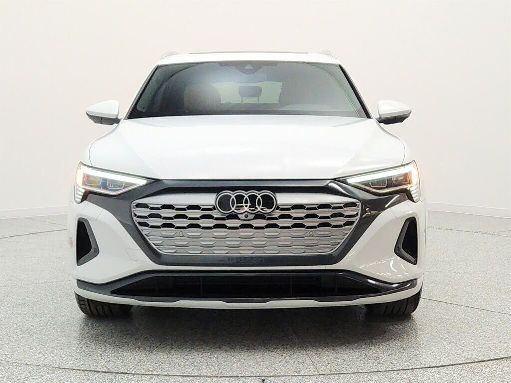 2024 Audi Q8