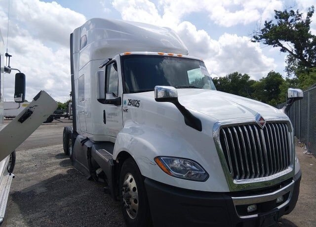 2024 INTERNATIONAL LT62F