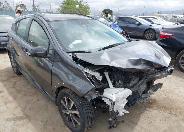2018 TOYOTA Prius