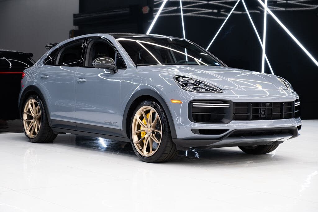 2023 PORSCHE Cayenne
