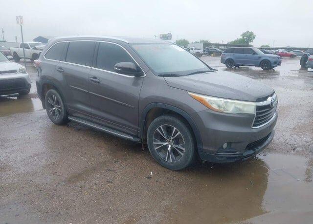 2016 TOYOTA Highlander