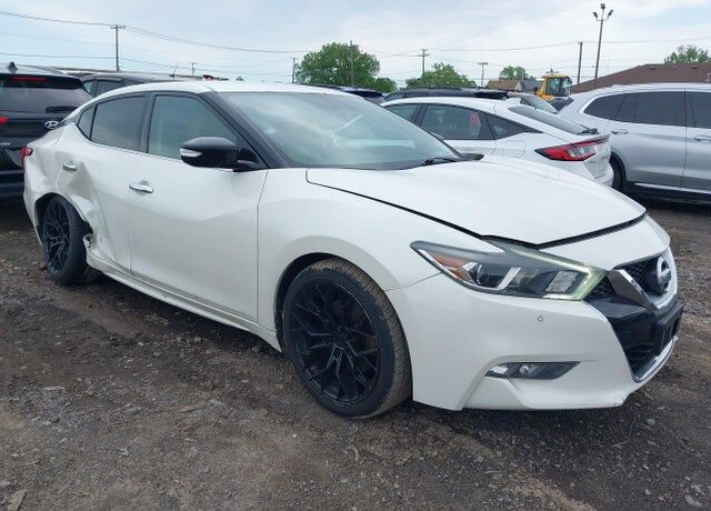 2016 NISSAN Maxima