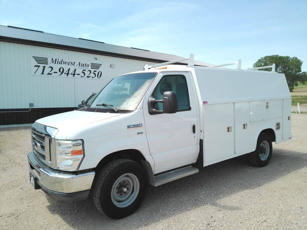 2012 FORD E-350