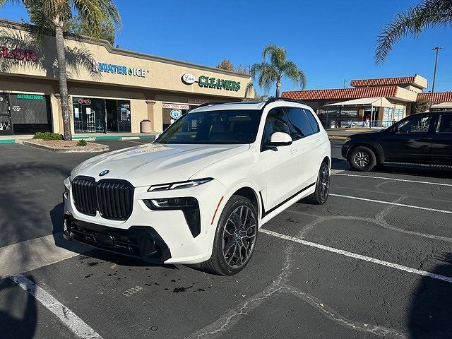 2023 BMW X7
