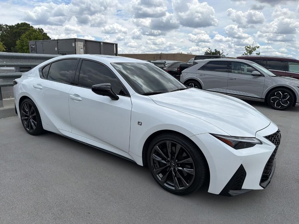 2025 LEXUS IS