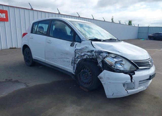 2011 NISSAN Versa