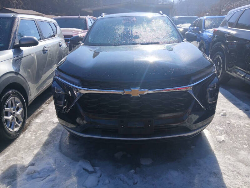 2025 CHEVROLET Trax