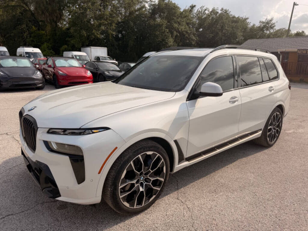 2023 BMW X7