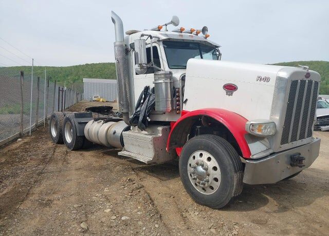 2014 PETERBILT 388