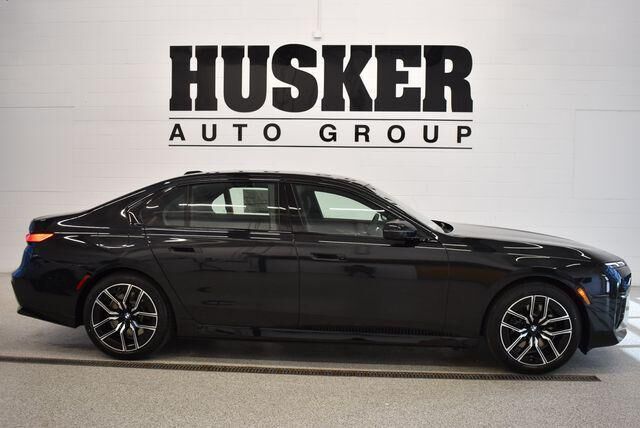 2026 BMW 740i