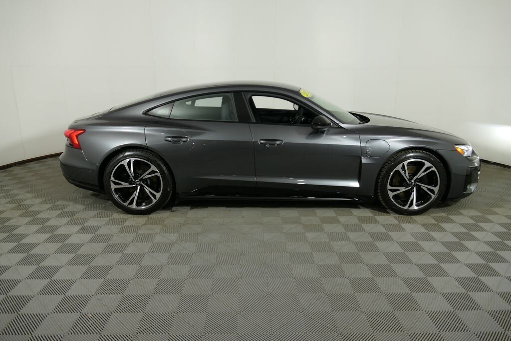 2022 Audi e-tron