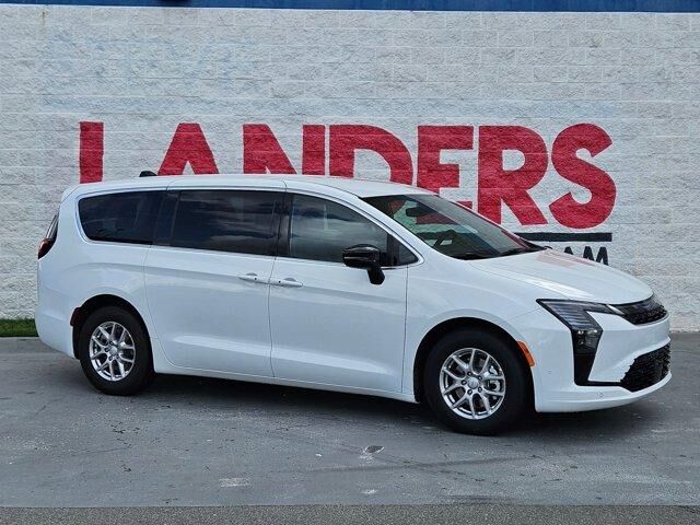 2027 CHRYSLER Pacifica