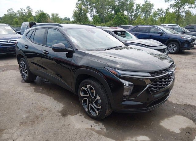 2025 CHEVROLET Trax