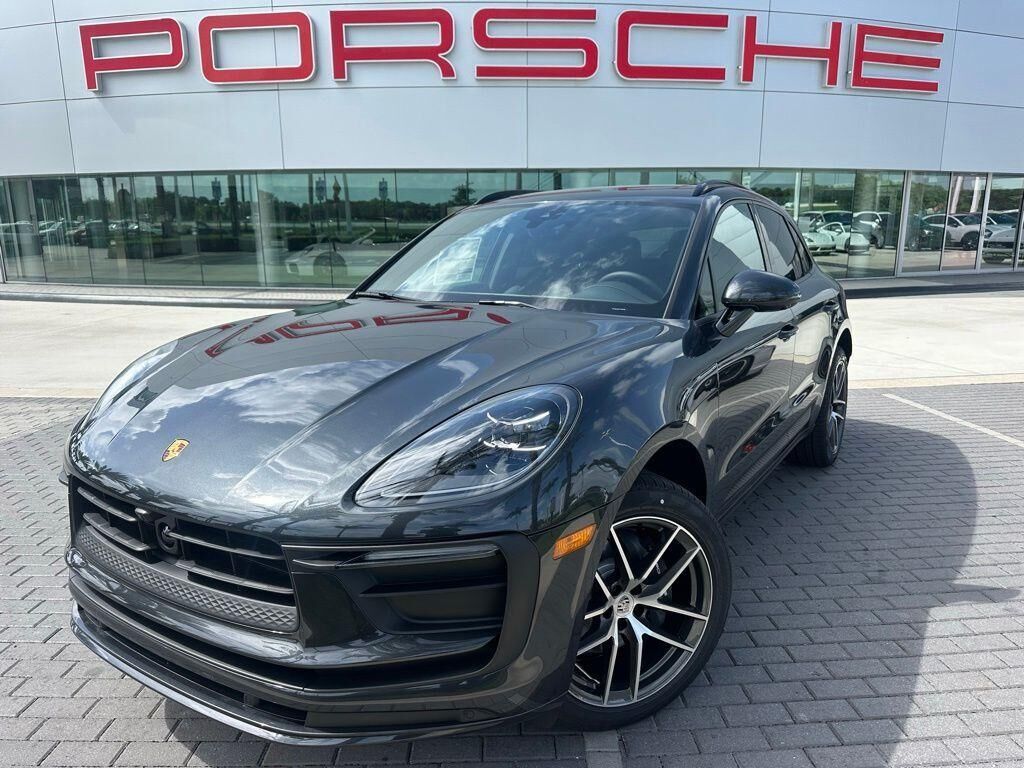 2026 PORSCHE Macan