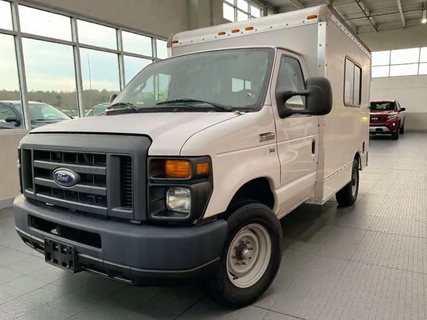 Ford E-350