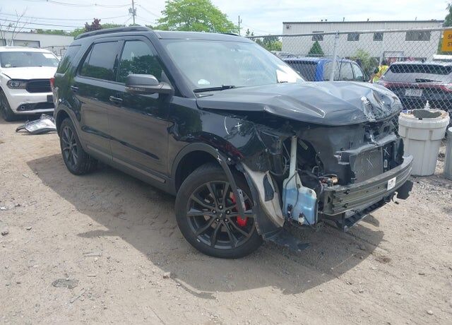 2018 FORD Explorer
