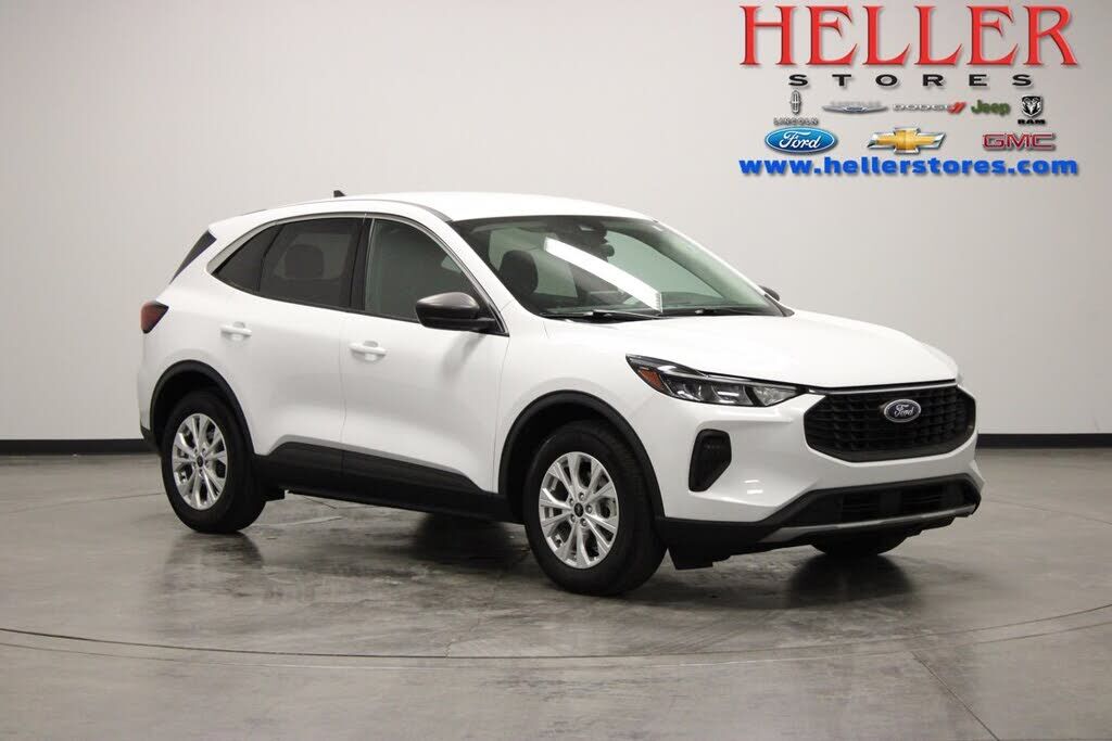 2024 FORD Escape