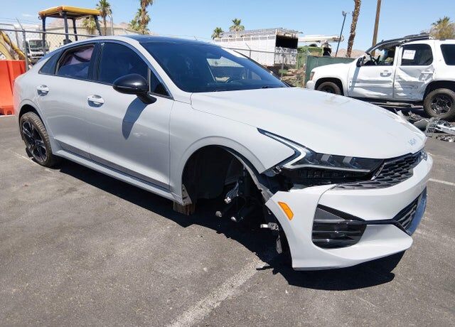 2022 KIA K5