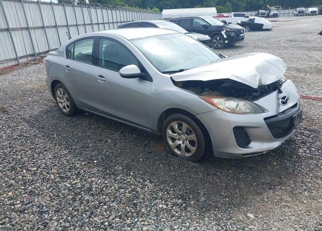 2013 MAZDA Mazda3