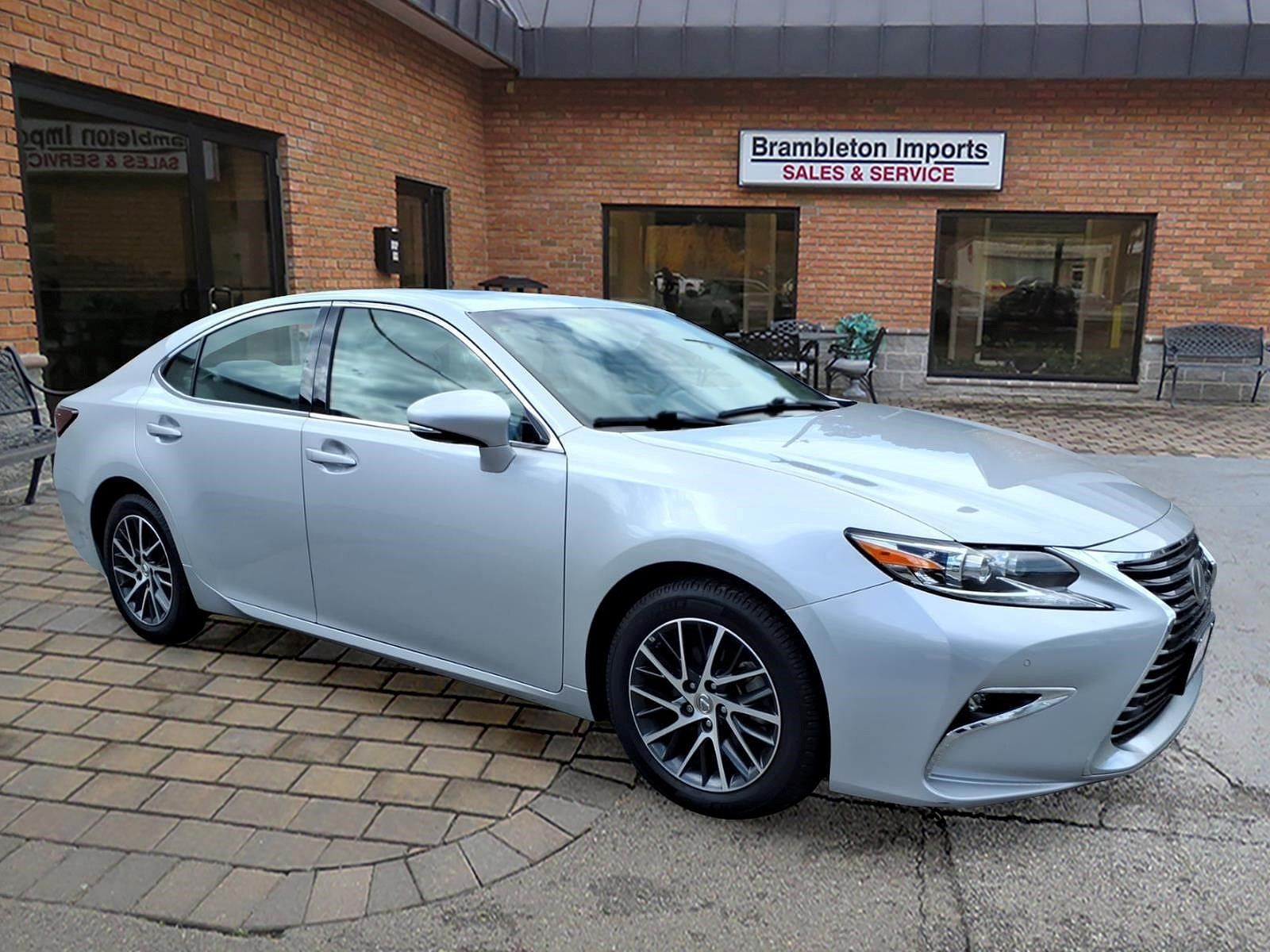 2017 LEXUS ES
