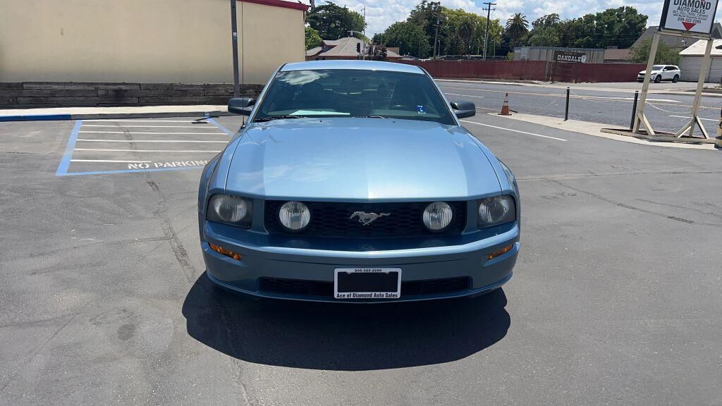 2005 FORD Mustang